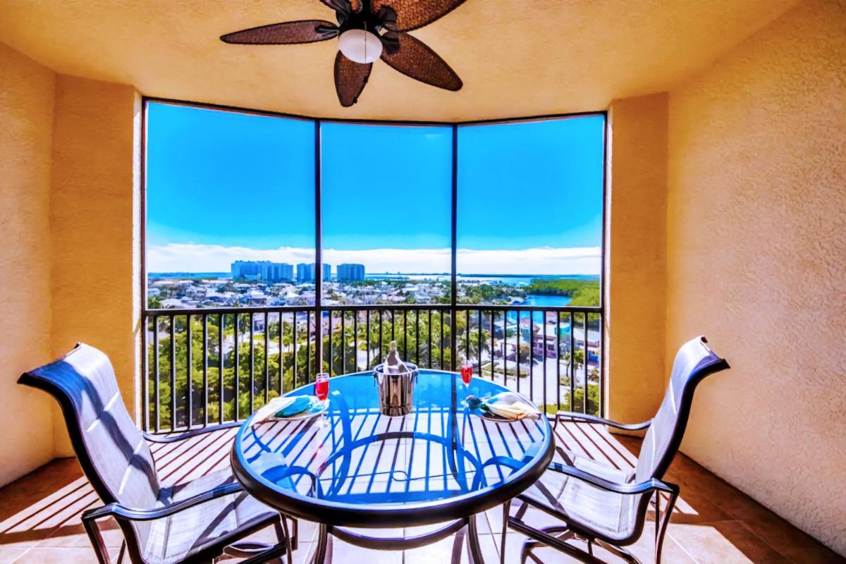 Vista Del Mar At Cape Harbour Marina, 10Th Floor Luxury Condo, King Bed, Views! Cape Coral Exterior photo