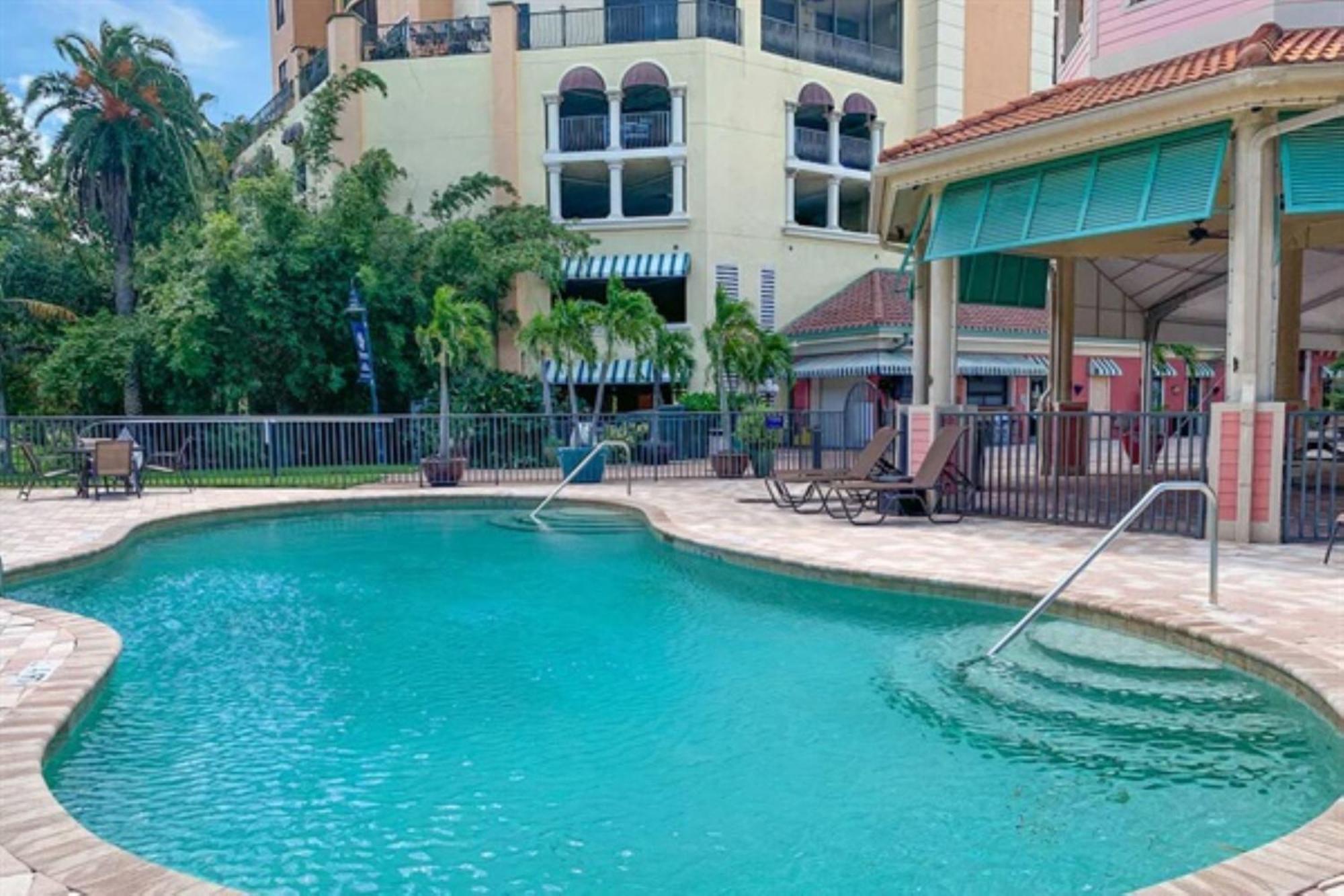 Vista Del Mar At Cape Harbour Marina, 10Th Floor Luxury Condo, King Bed, Views! Cape Coral Exterior photo