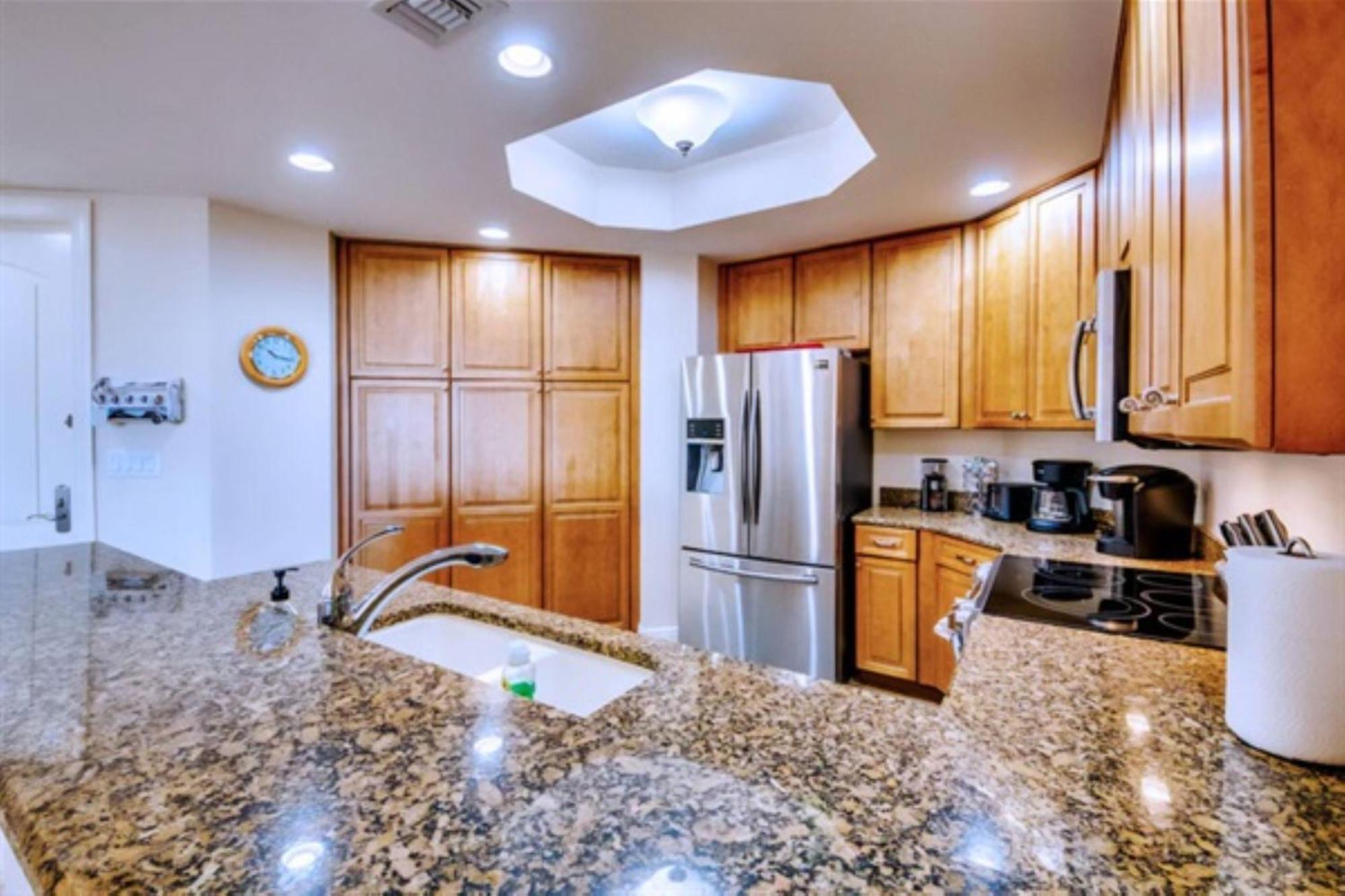 Vista Del Mar At Cape Harbour Marina, 10Th Floor Luxury Condo, King Bed, Views! Cape Coral Exterior photo