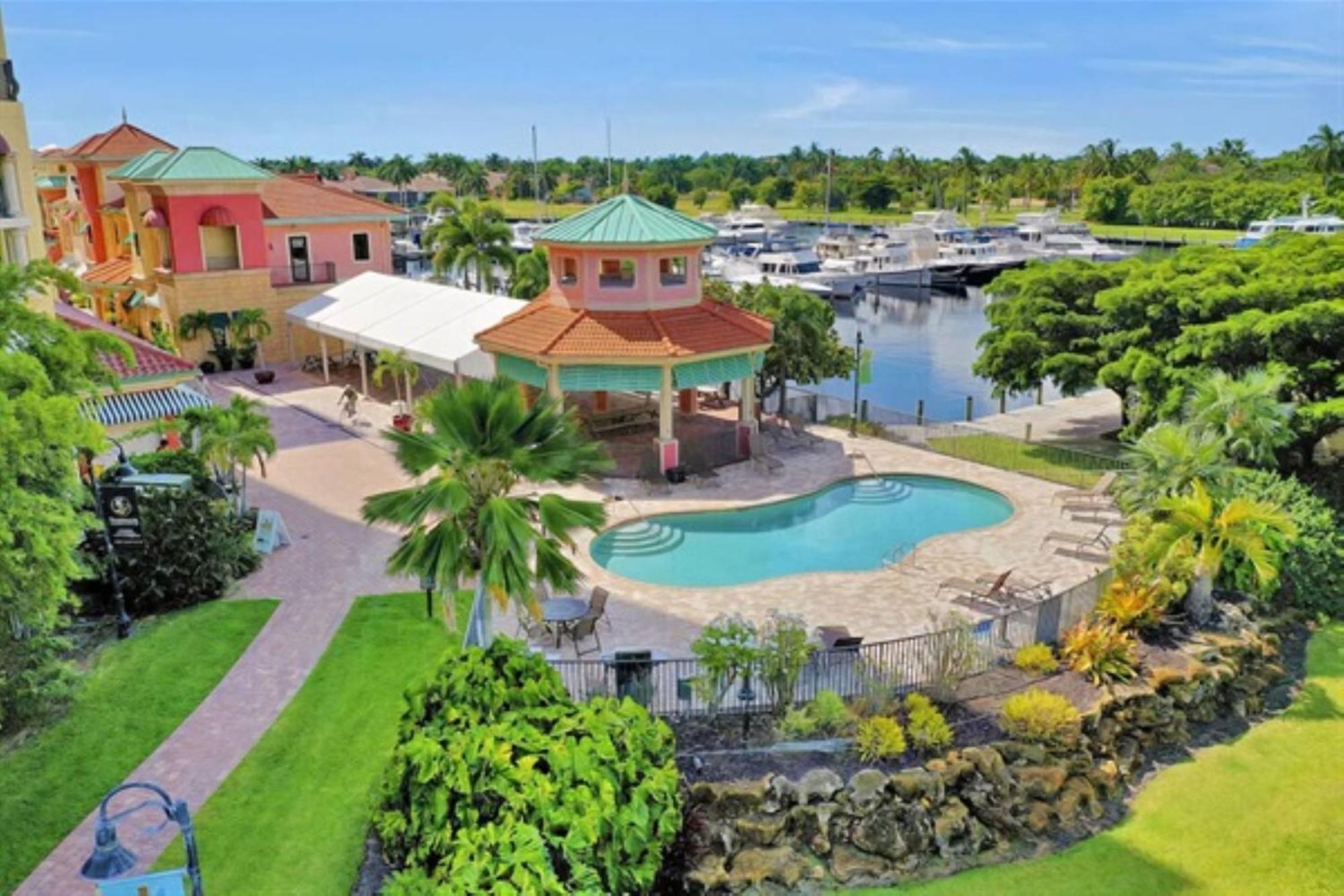 Vista Del Mar At Cape Harbour Marina, 10Th Floor Luxury Condo, King Bed, Views! Cape Coral Exterior photo