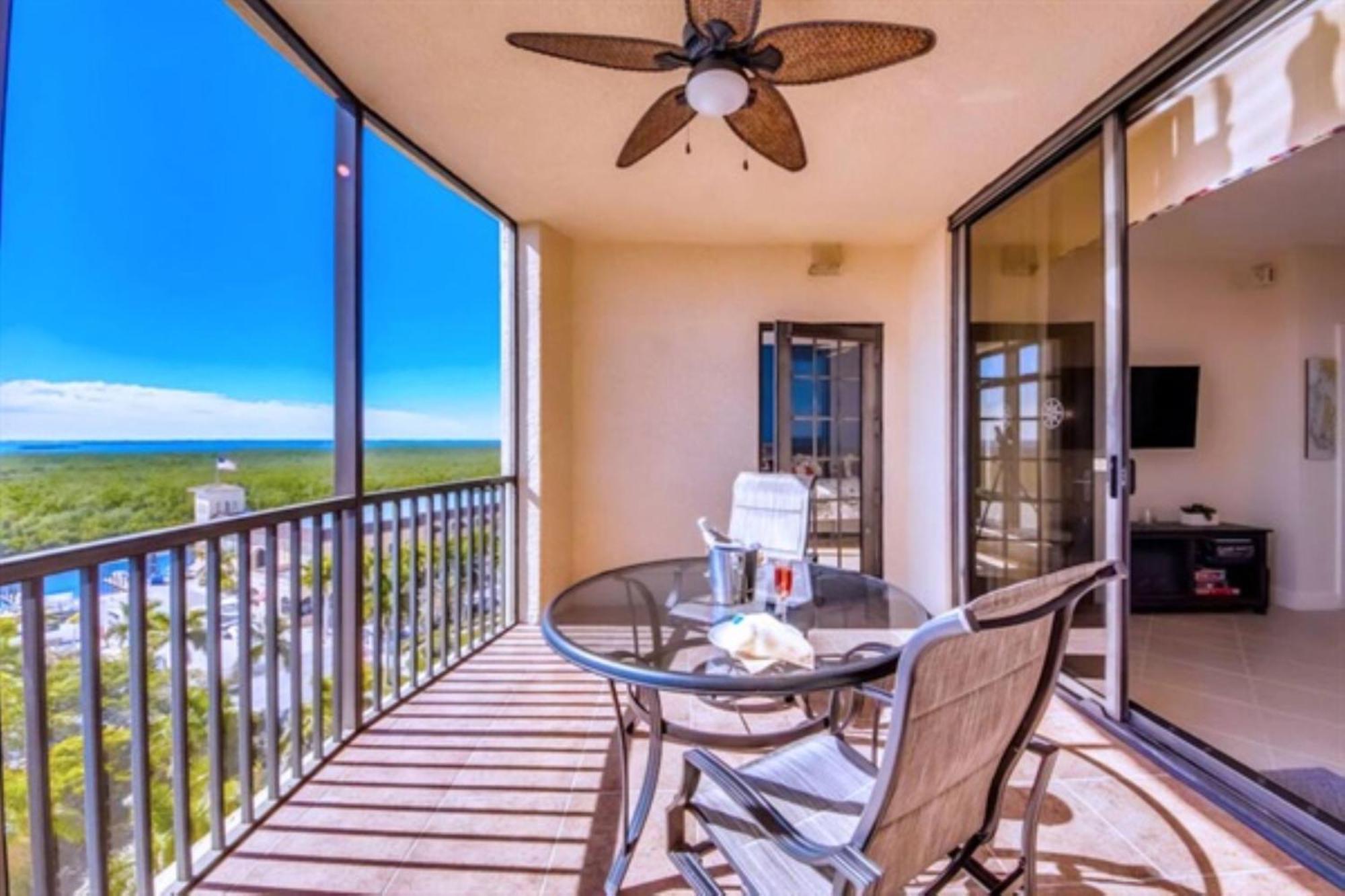 Vista Del Mar At Cape Harbour Marina, 10Th Floor Luxury Condo, King Bed, Views! Cape Coral Exterior photo