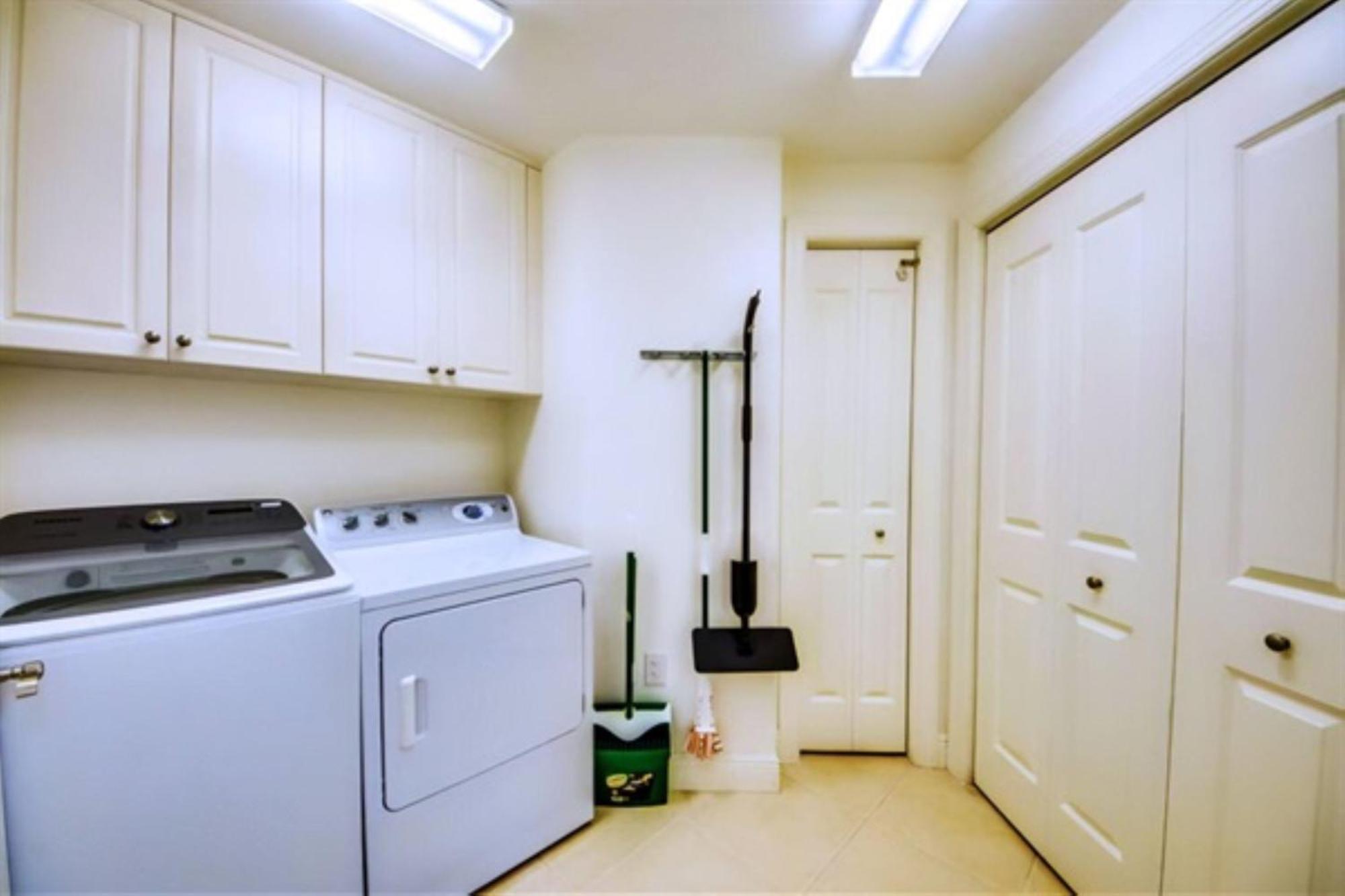 Vista Del Mar At Cape Harbour Marina, 10Th Floor Luxury Condo, King Bed, Views! Cape Coral Exterior photo