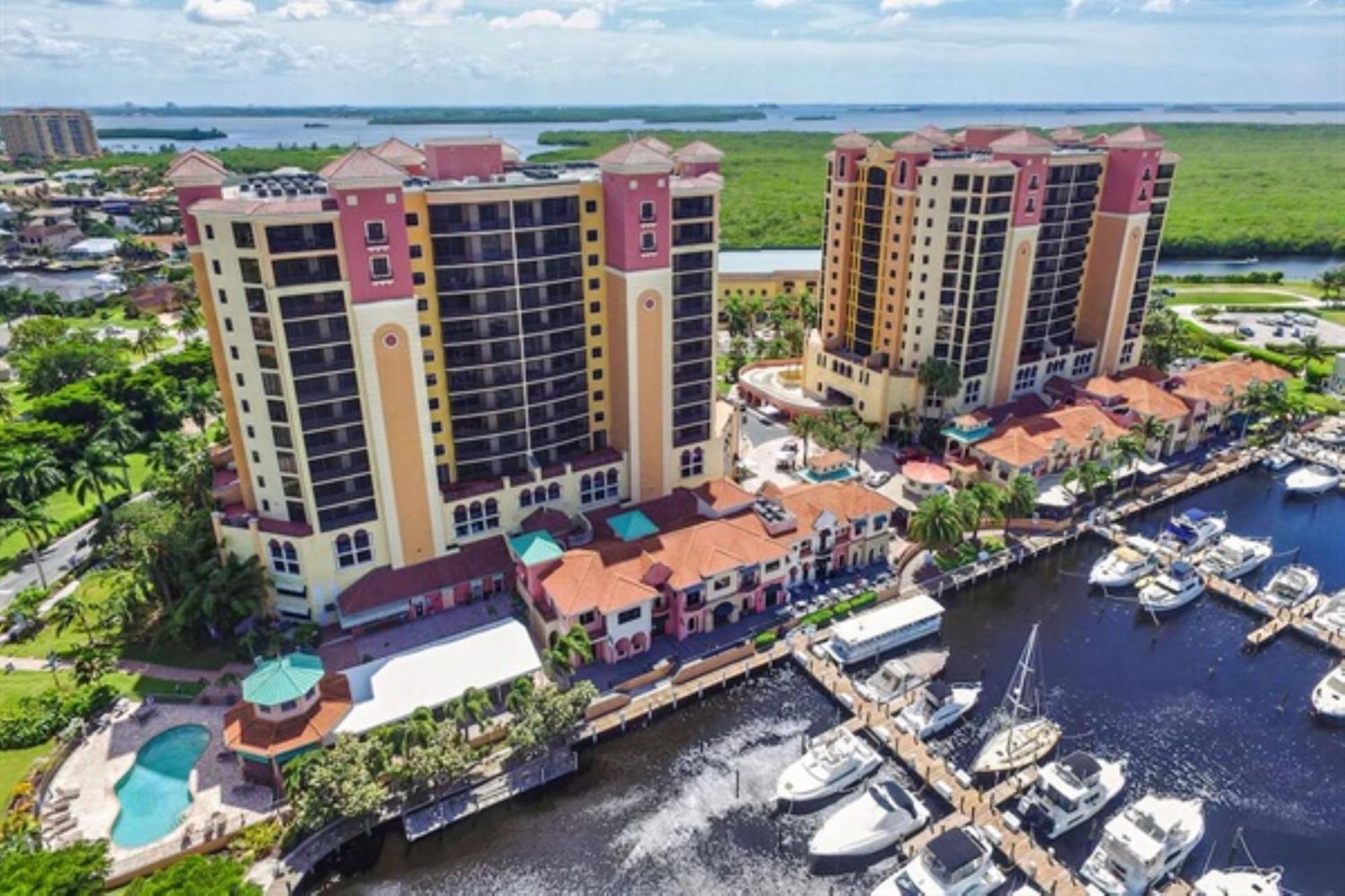 Vista Del Mar At Cape Harbour Marina, 10Th Floor Luxury Condo, King Bed, Views! Cape Coral Exterior photo