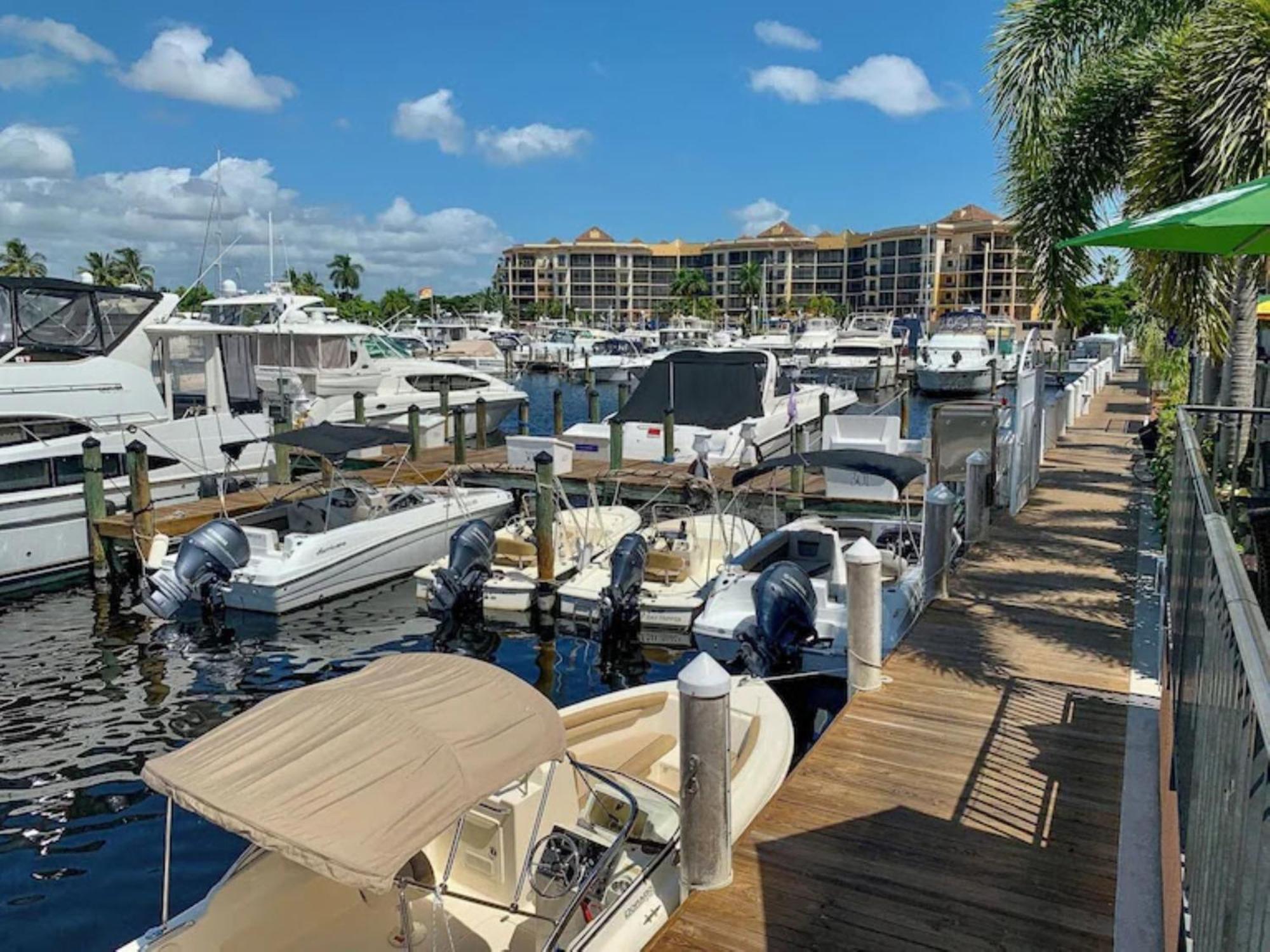 Vista Del Mar At Cape Harbour Marina, 10Th Floor Luxury Condo, King Bed, Views! Cape Coral Exterior photo